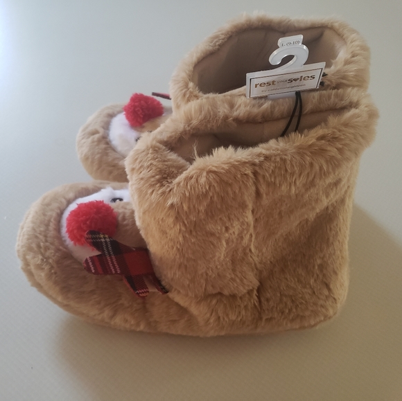 Just In: New Fluffy Reindeer Holiday Slippers - Picture 7 of 9